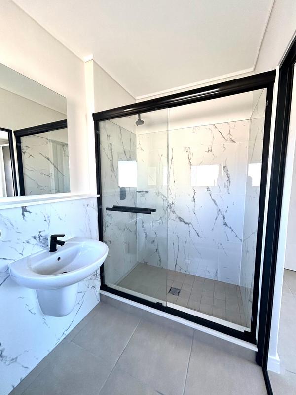 To Let 1 Bedroom Property for Rent in Somerset West Western Cape